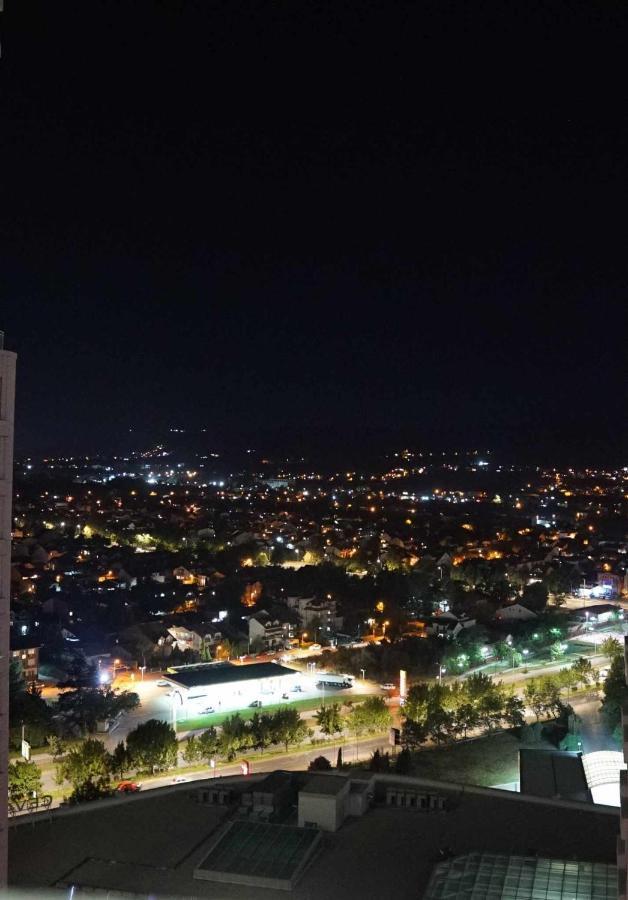Skopje Sky City 19Th Floor Twin & 12Th Floor & 25Th & 33 Floor Apartments & With Pool & Spa & Gym & Parking Included In Price Extérieur photo