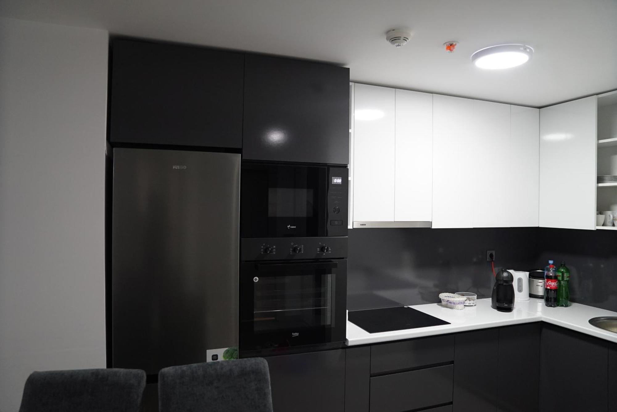 Skopje Sky City 19Th Floor Twin & 12Th Floor & 25Th & 33 Floor Apartments & With Pool & Spa & Gym & Parking Included In Price Extérieur photo