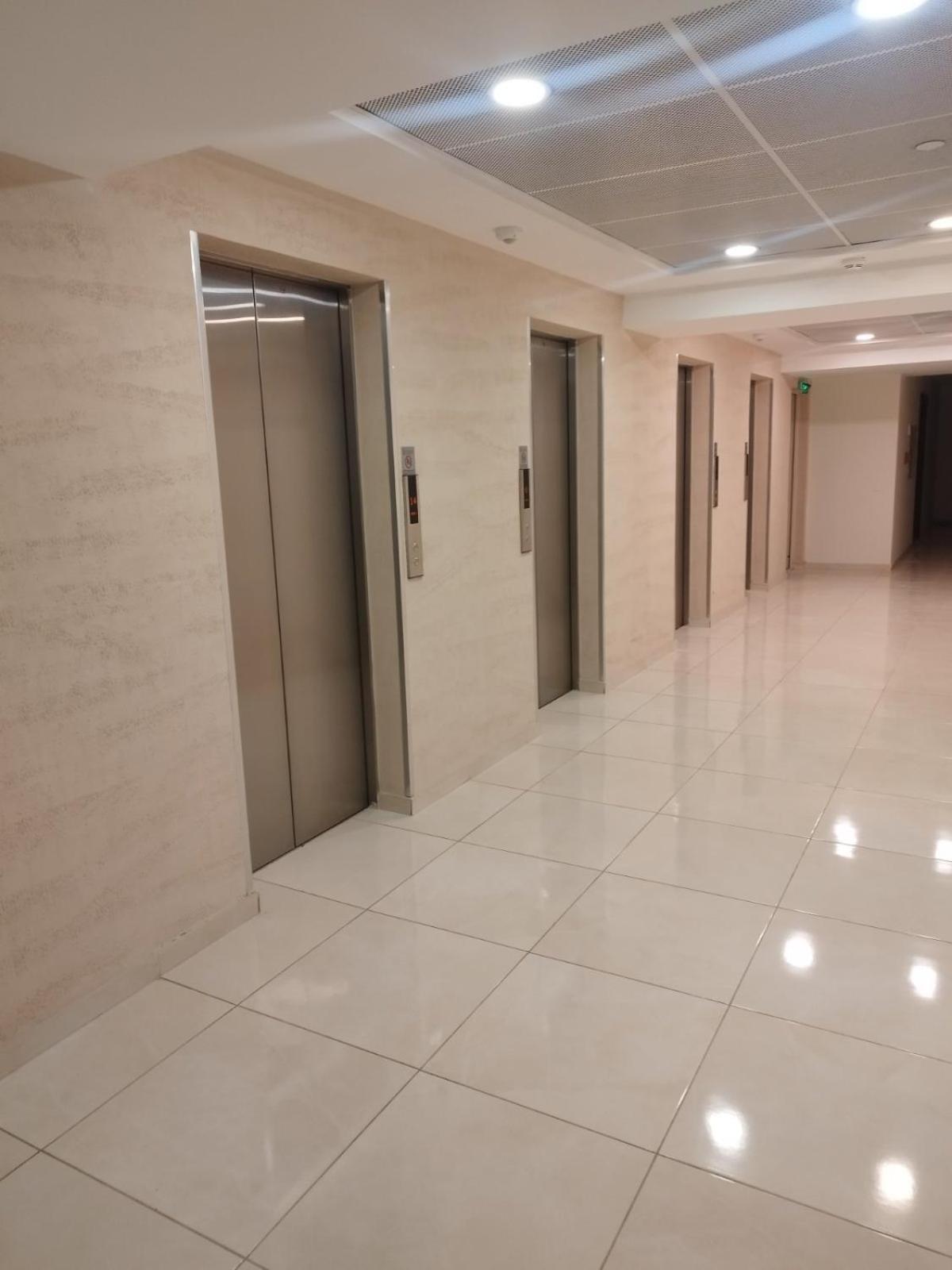 Skopje Sky City 19Th Floor Twin & 12Th Floor & 25Th & 33 Floor Apartments & With Pool & Spa & Gym & Parking Included In Price Extérieur photo