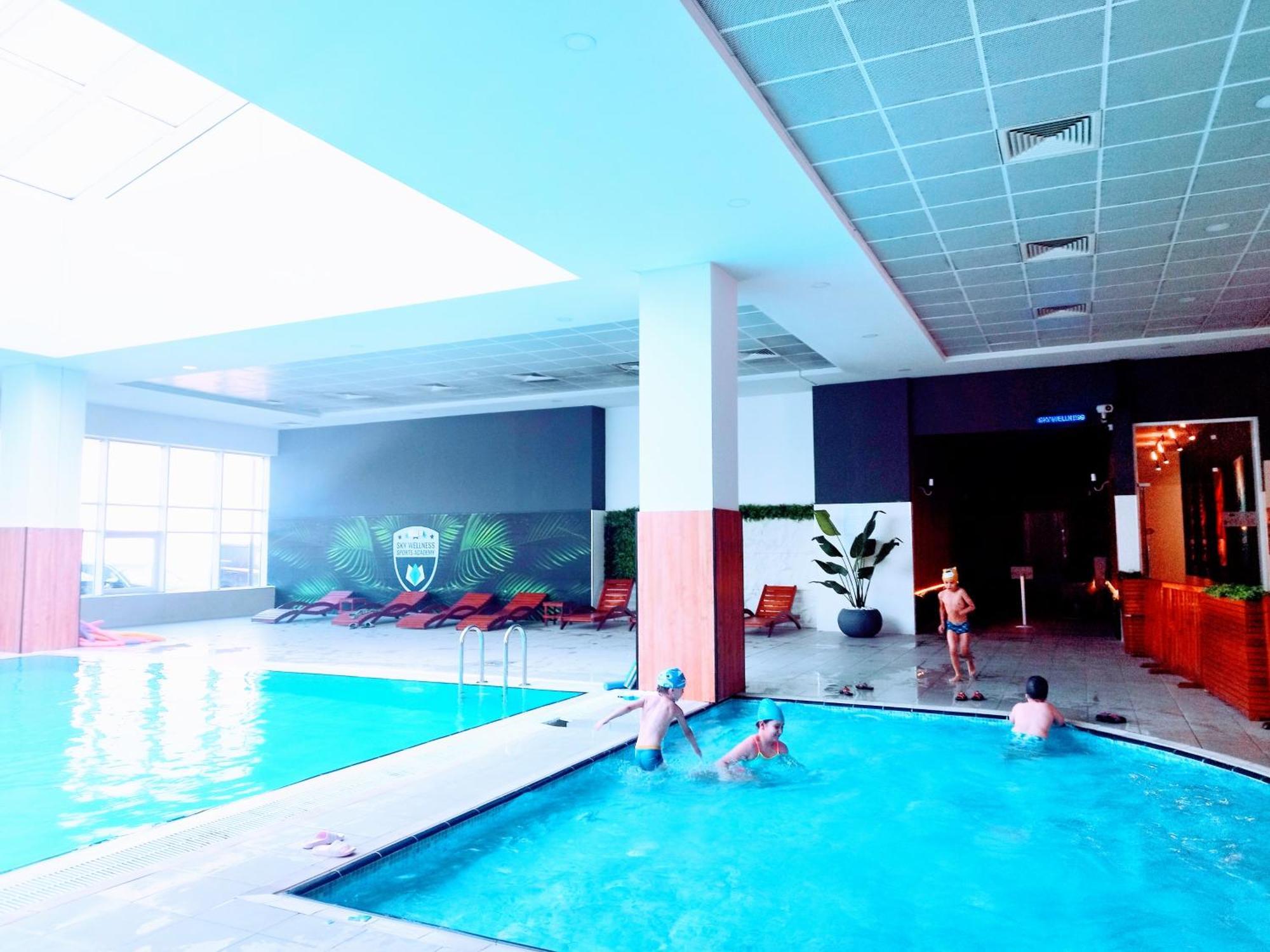 Skopje Sky City 19Th Floor Twin & 12Th Floor & 25Th & 33 Floor Apartments & With Pool & Spa & Gym & Parking Included In Price Extérieur photo