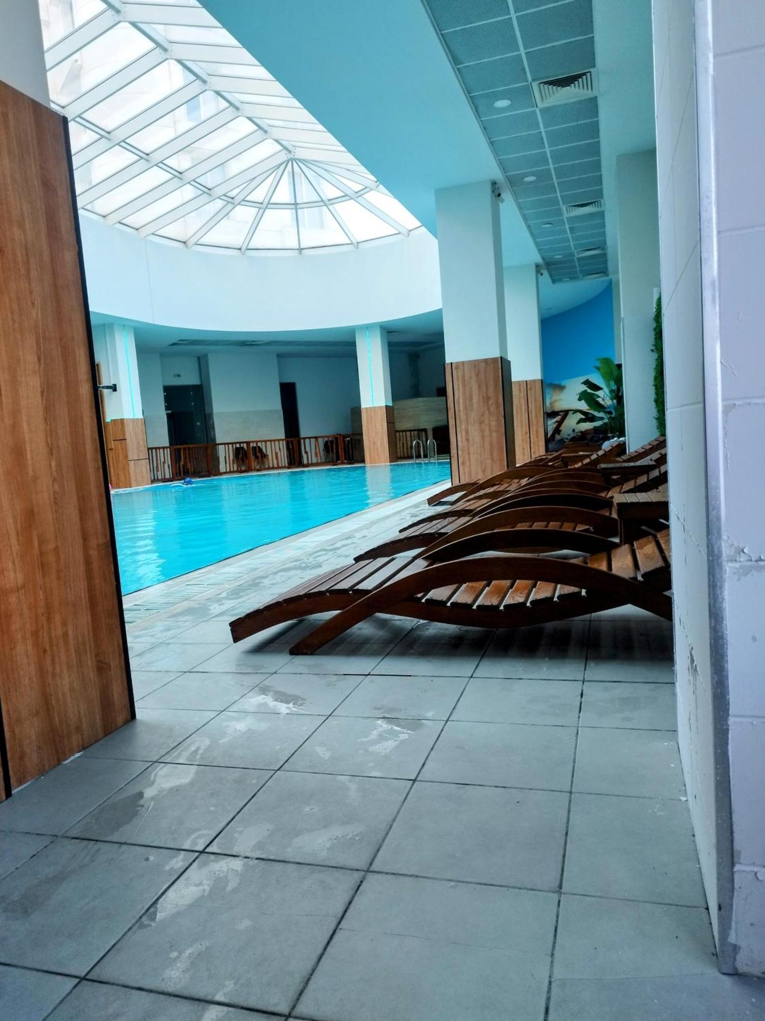 Skopje Sky City 19Th Floor Twin & 12Th Floor & 25Th & 33 Floor Apartments & With Pool & Spa & Gym & Parking Included In Price Extérieur photo
